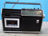 Radiocas vintage Universum