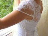 Rochie de mireasa cu voal si crinolina!
