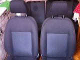 scaune-fata-cu-airbag-si-banchete-spate-ford