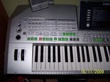 sintetizator  TYROS  2