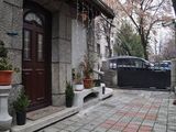 Studio elegant, demisol inalt, in vila, Floreasca, facturi incluse.