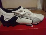 SUPER OCAZIE ghete fotbal PUMA pentru barbati V1.08 TRICKS I FG (10162-01),marimea 44