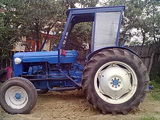 tractor ford dextra 2000