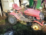 Tractoras de tuns gazon modificat