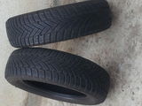 vand 2 anvelope de iarna Dunlop 165 / 65 / 14