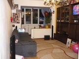 vand apartament 2camere,decomandate total,parter,cartier tractoru langa scoala gen.nr.30