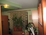 vand apartament 3 cam rahova
