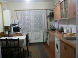 vand apartament 3 camere