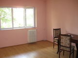 Vând apartament cu 1 cameră, b-dul Chimiei nr.39, bl.F32,parter