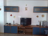 vand apartament cu 4 camere