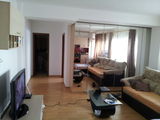 Vand apartament cu doua camere