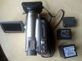 Vand camera video PANASONIC NV-GS 320 + accesorii
