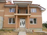 vand casa noua zona Oncea