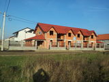 VAND DUPLEX IN ROSU