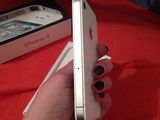 Vand iphone 4 alb 16gb