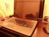 vand Laptop TOSHIBA QOSMIO x770-128 un acumulator in plus cadou+acte cu garantie