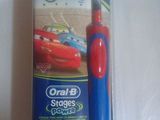 Vand periute de dinti electrice Oral-B