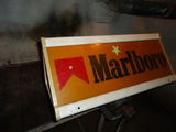 vand reclama luminoasa marllboro