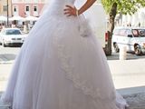 Vand rochie de mireasa