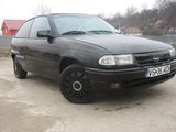 vand sau schimb opel astra