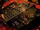 Vand Set pupitru CDJ PIONEER 350 & MIXER ALLEN&HEATH; XONE 32