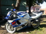 vand suzukigsxr accidentata