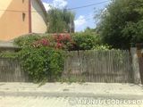 Vand teren cu casa demolabila