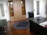 Vanzare apartament de 3 camere in Piata Victoriei