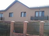 Vila in duplex de vanzare