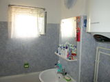 vind apartament 3 camere decomandat