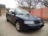 VW PASSAT LIMUZINA
