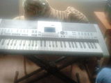 yamaha psr-s550 silver